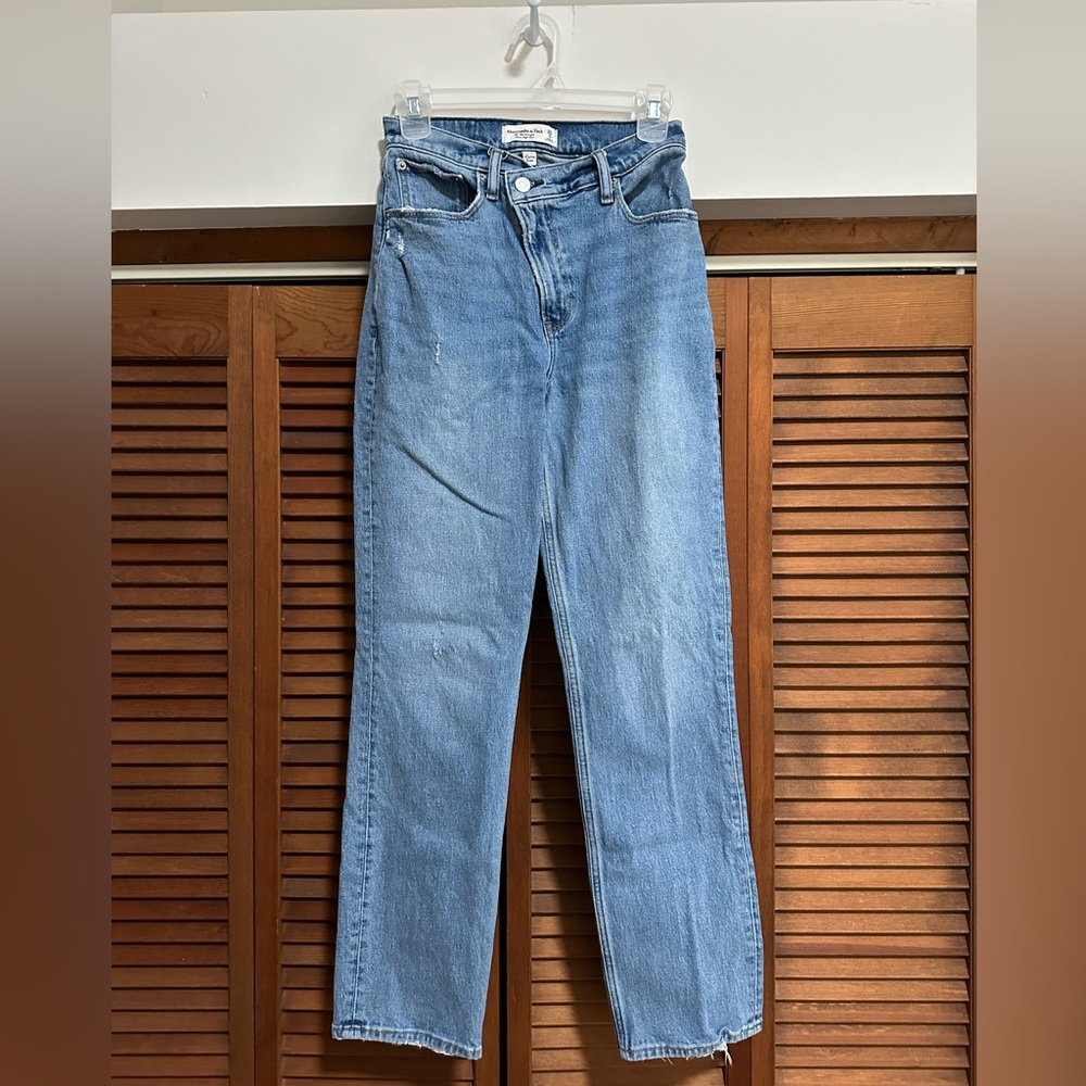 Abercrombie Criss Cross Waistband Jeans